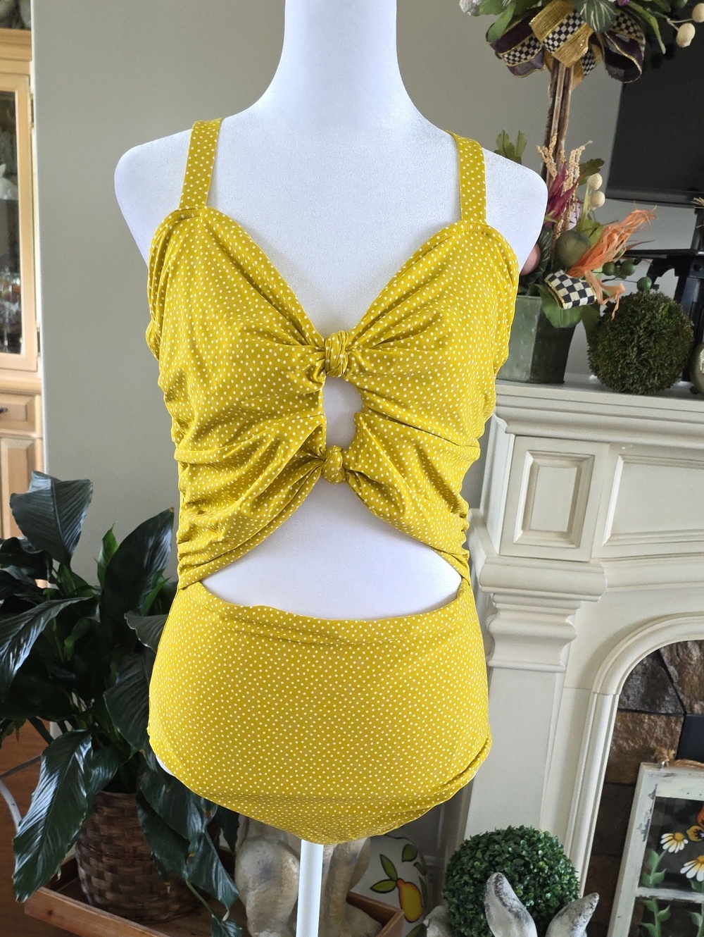 Women’s Yellow Polka Dot Cutout One-Piece Swimsuit